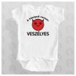 A középső nevem: VESZÉLYES - feliratos bababody/gyerekpóló