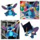 Ballagó Stitch plüss figura 28 cm-es méretben, sapkával és ballagási díszítéssel
