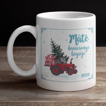   Egyedi neves karácsonyi bögre - piros traktor karácsonyfával